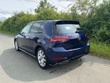 Volkswagen Golf VII 1.5 TSI DSG R-Line Highline - Gebrauchtwagen in Gießen