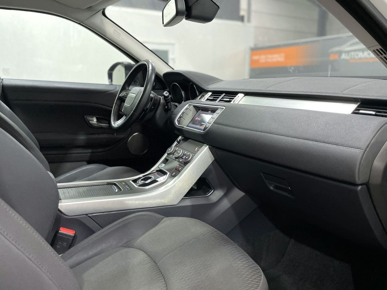 Fahrzeugabbildung Land Rover Range Rover Evoque 2.0TD Pure #Kamera#Navi#LED