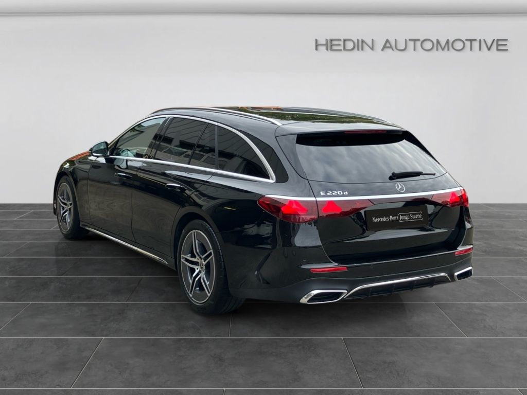 Mercedes-Benz E 220 d T EDITION AMG DISTR PANO 360° DIGIL. uvm foto 4