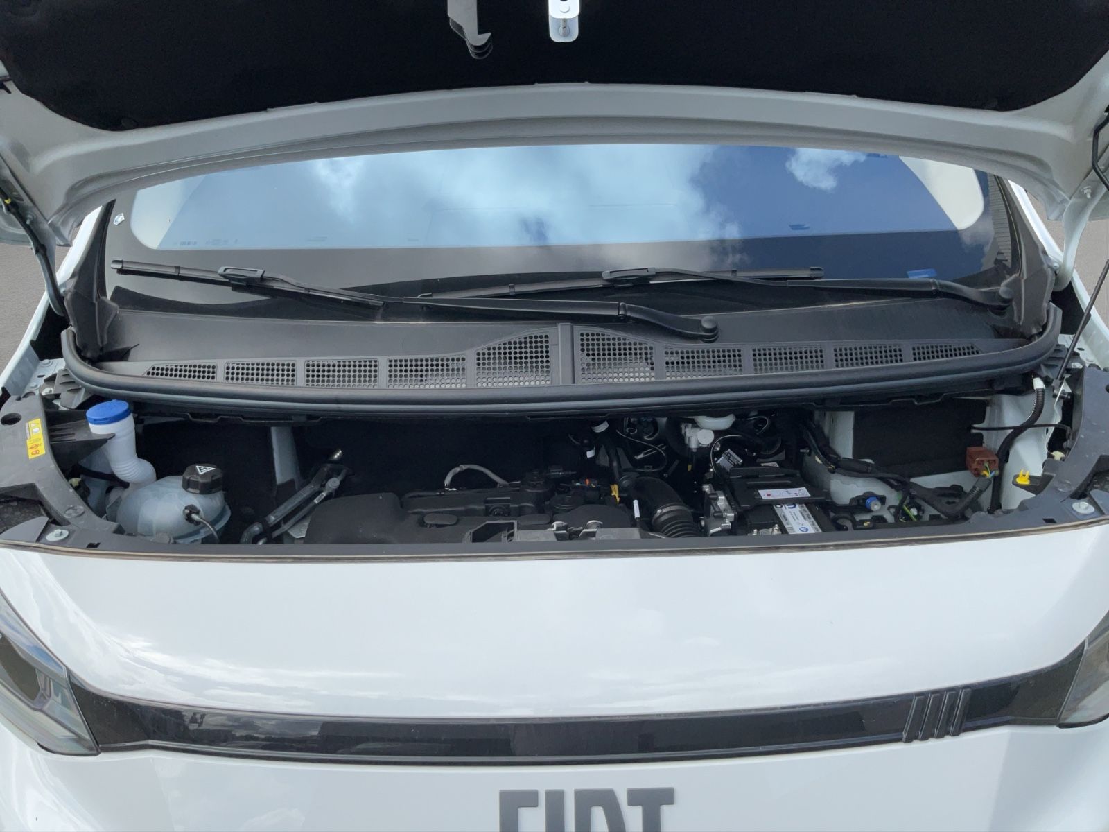 Fahrzeugabbildung Fiat Scudo L3 145 PS Automatik, Kamera, LED