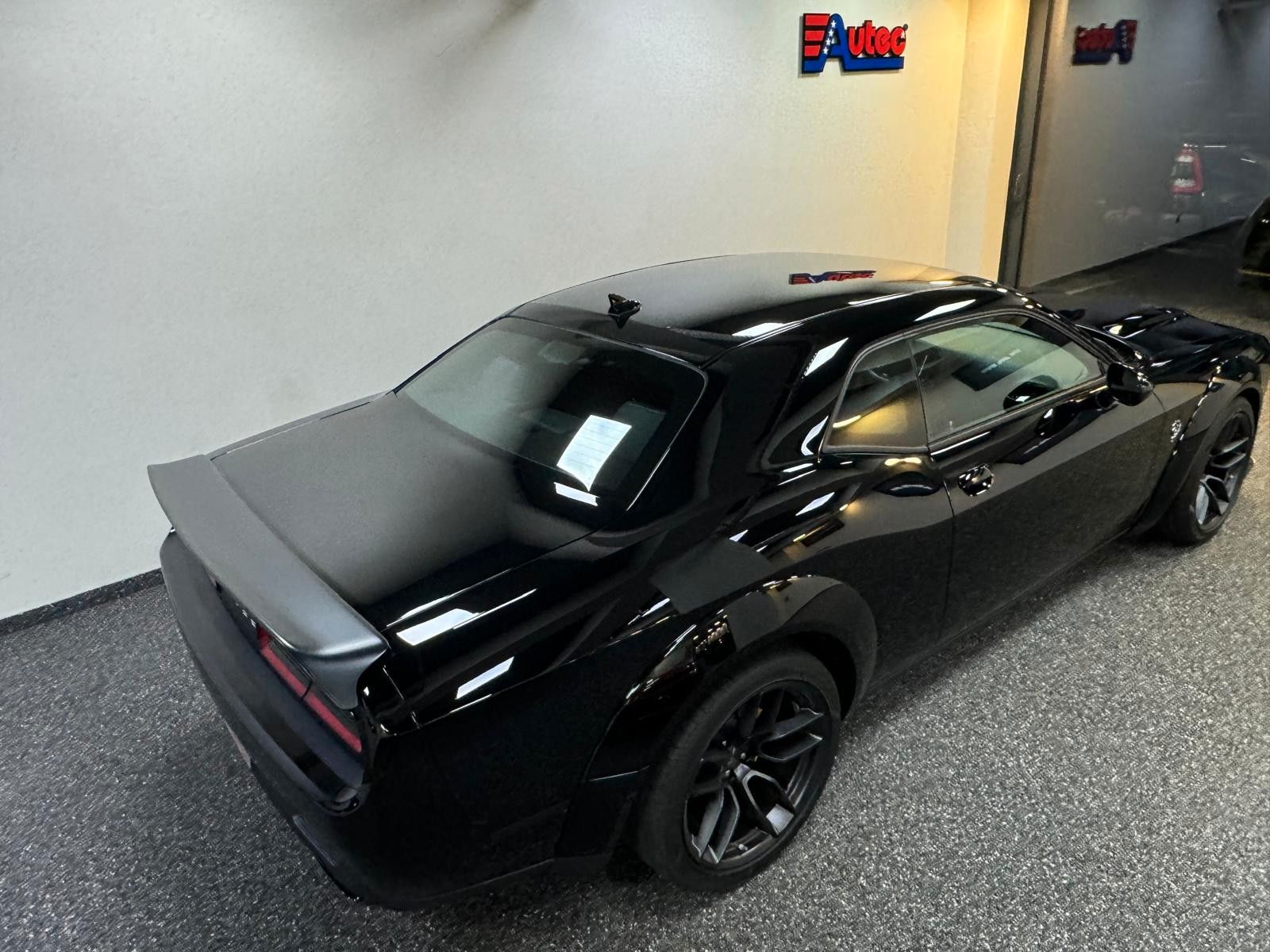 Fahrzeugabbildung Dodge HELLCAT JAILBREAK -LAST CALL-YELLOW CALIPERS