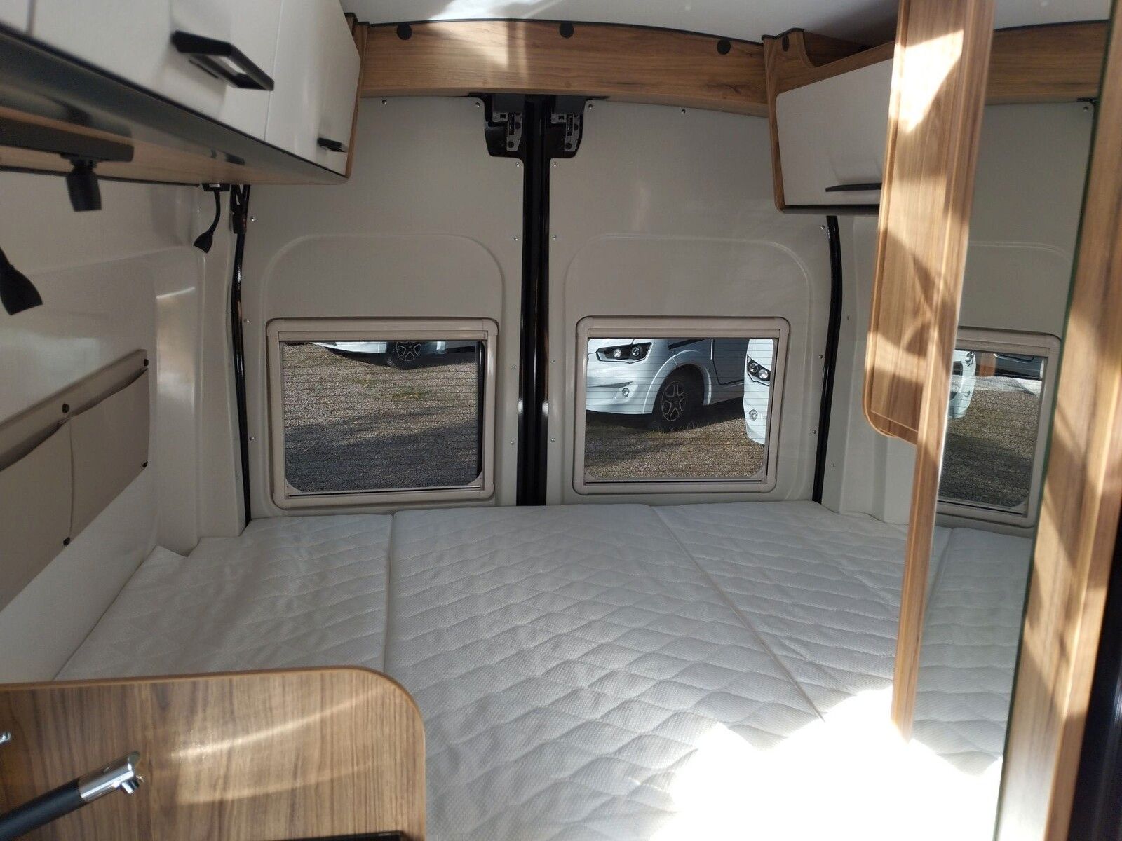 Fahrzeugabbildung Karmann Dexter 4x4 DE 560 AW Allrad 4x4, Rückfahrkamera