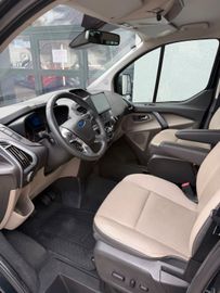 Ford Tourneo Custom - 10