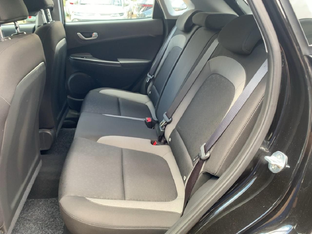 Fahrzeugabbildung Hyundai Kona Trend 1.6 l + Voll-LED-Paket + Navi-Paket