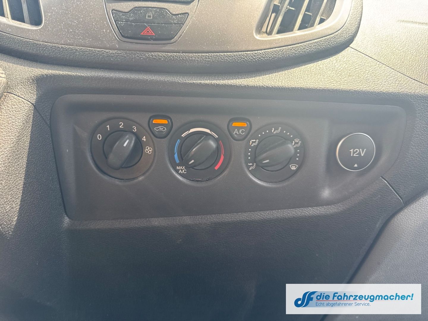 Fahrzeugabbildung Ford Transit Kombi 350 L3 Klima, Standheizung Trend *