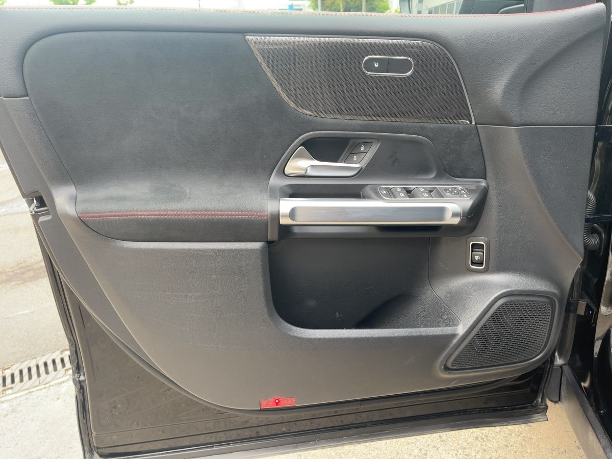 Fahrzeugabbildung Mercedes-Benz GLB 220 d 4M AMG/Night/Pano/Kamera/AHK