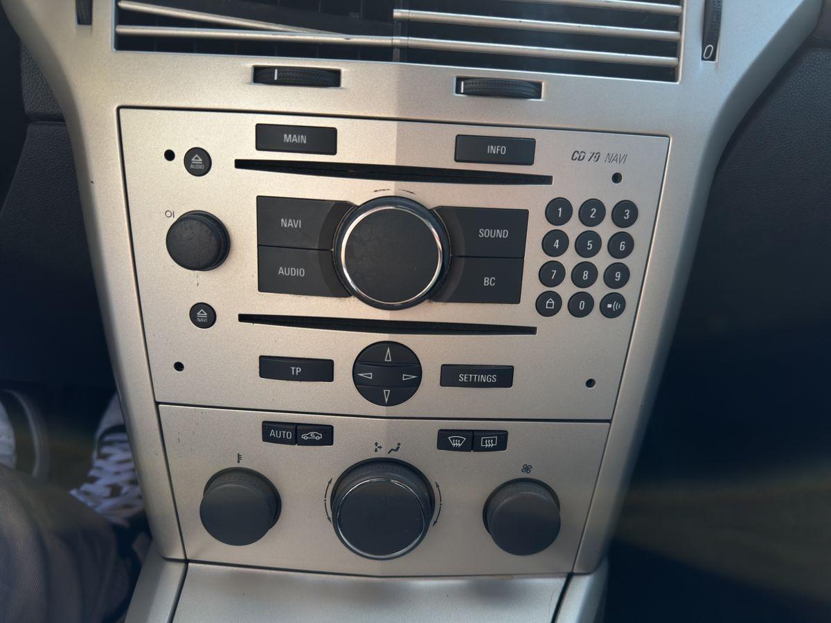 Opel Astra 2007 — photo 14