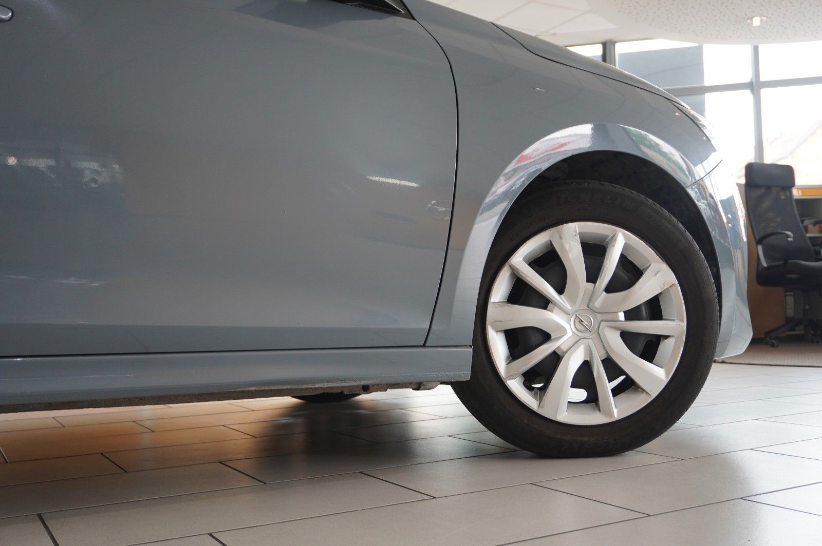 Fahrzeugabbildung Opel Corsa F 1.2 FACELIFT NAVI/LED/KAMERA/VIRT./DAB+