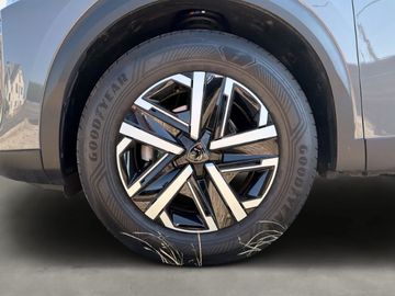 Peugeot 2008 - 8