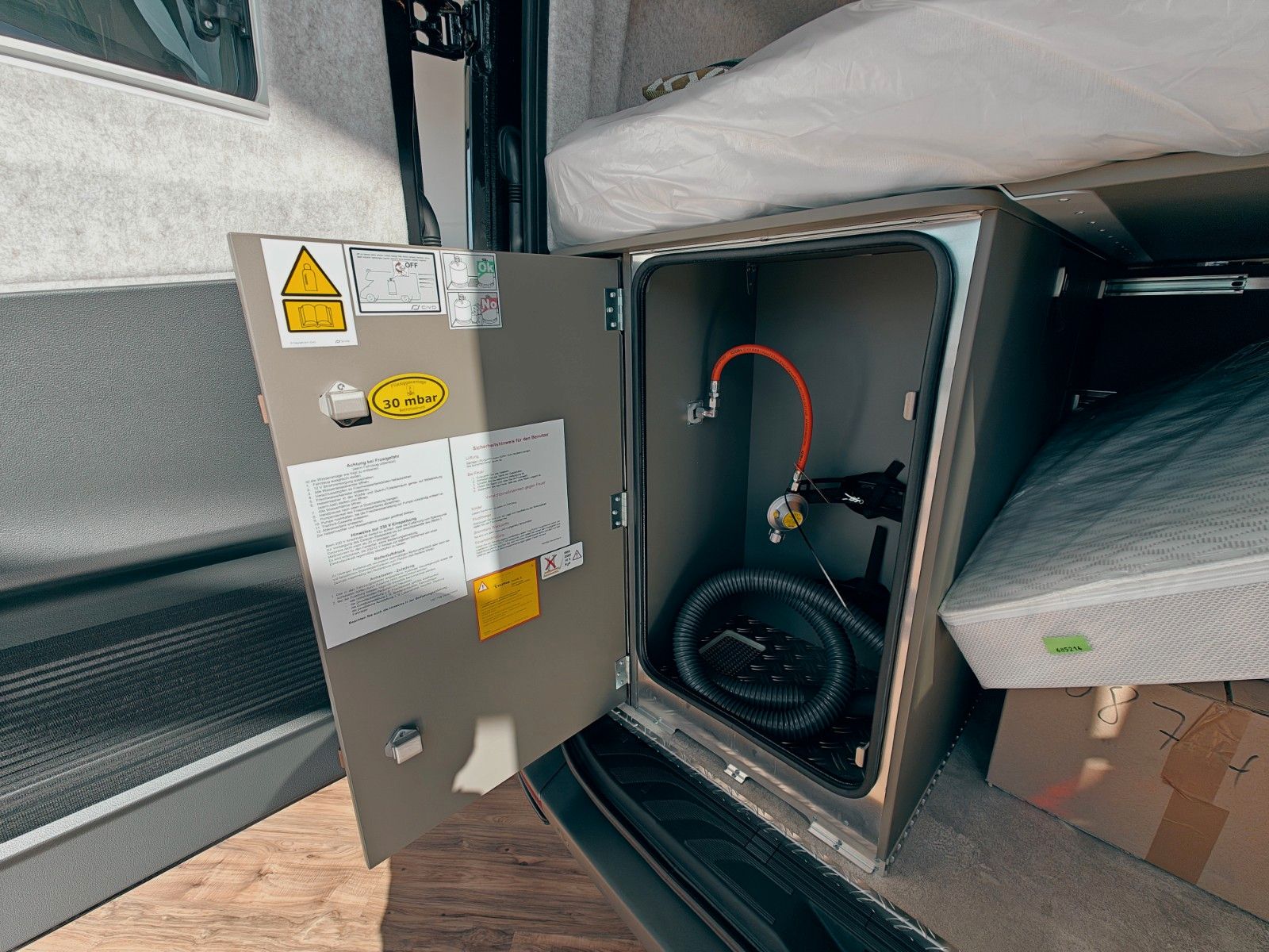 Fahrzeugabbildung HYMER / ERIBA / HYMERCAR GRAND CANYON S 4x4 MB 600 by palmo