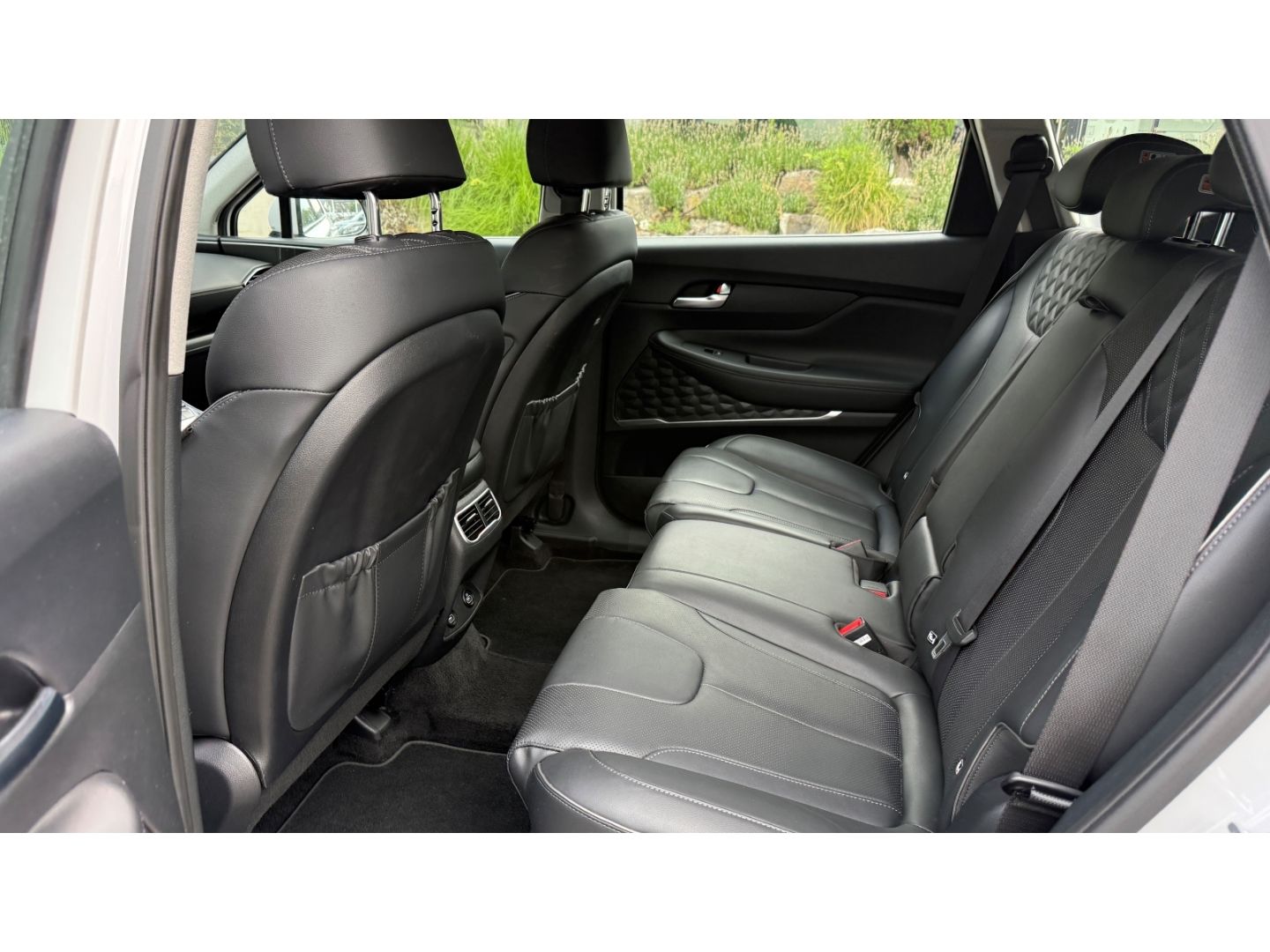 Fahrzeugabbildung Hyundai SANTA FE Trend 4WD LEDER El. PANODACH NAVI LED A