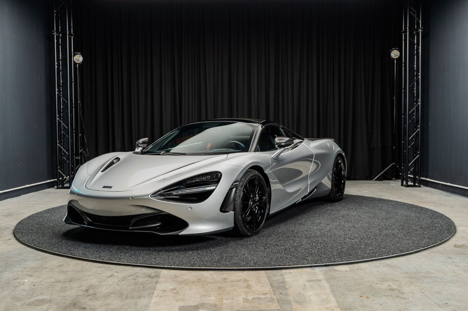 Fahrzeugabbildung McLaren 720S Spider + Scheckheft + Service Neu + Top Zus
