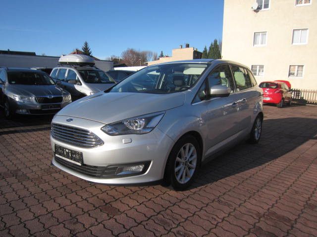 Ford C-MAX Titanium