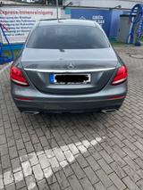 Mercedes-Benz E220 W213 - Mercedes-Benz 220: 220e