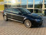 Audi A3 Quattro 3.2  - schwarze Audi quattro