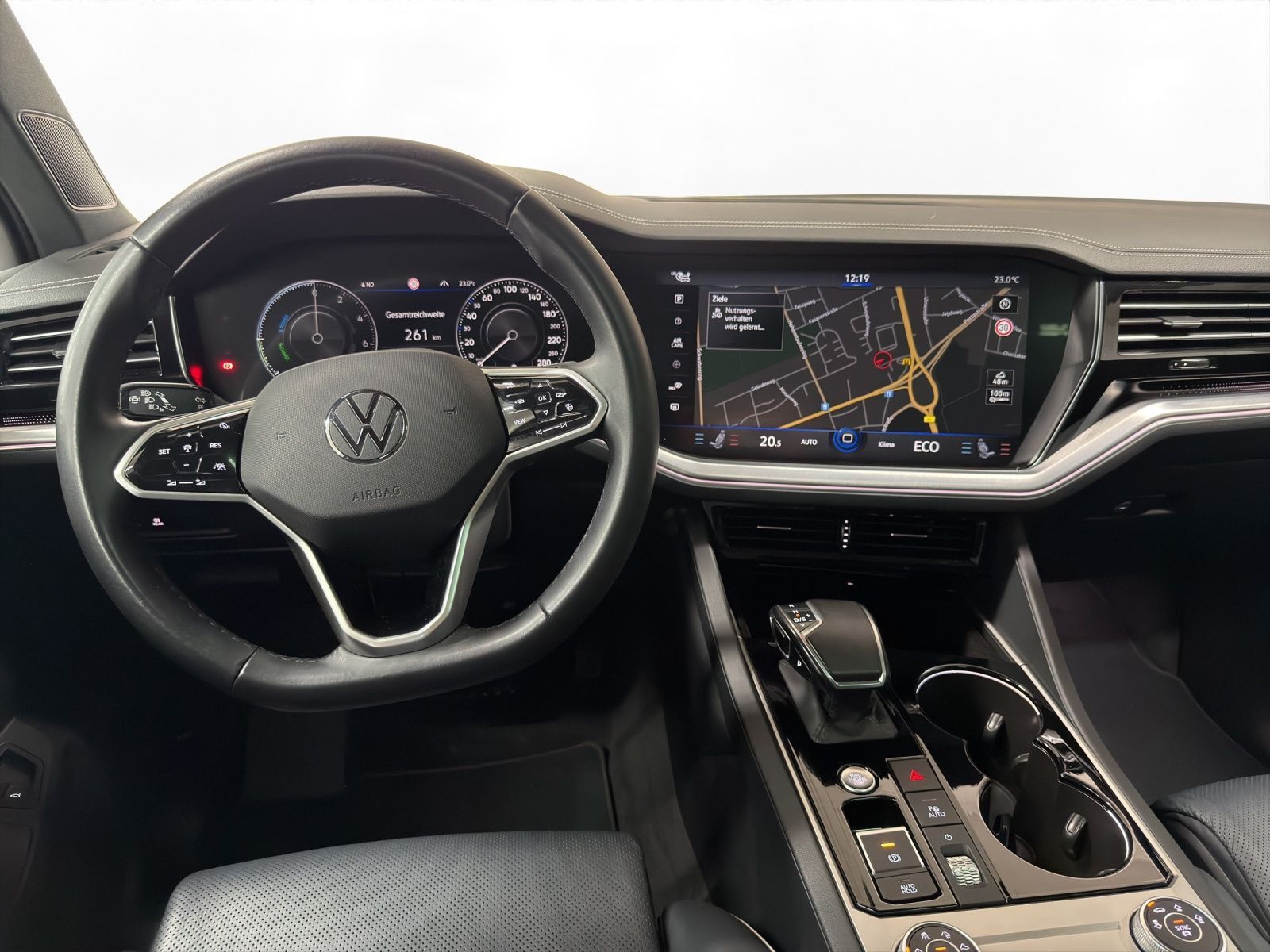 Volkswagen Touareg 3.0 eHybrid AHK Pano Matrix LM 21 360° foto 21