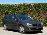 Volkswagen Golf VI Variant Match 1.6 TDI *PANO*NAVI* - Volkswagen Golf: Match TDI