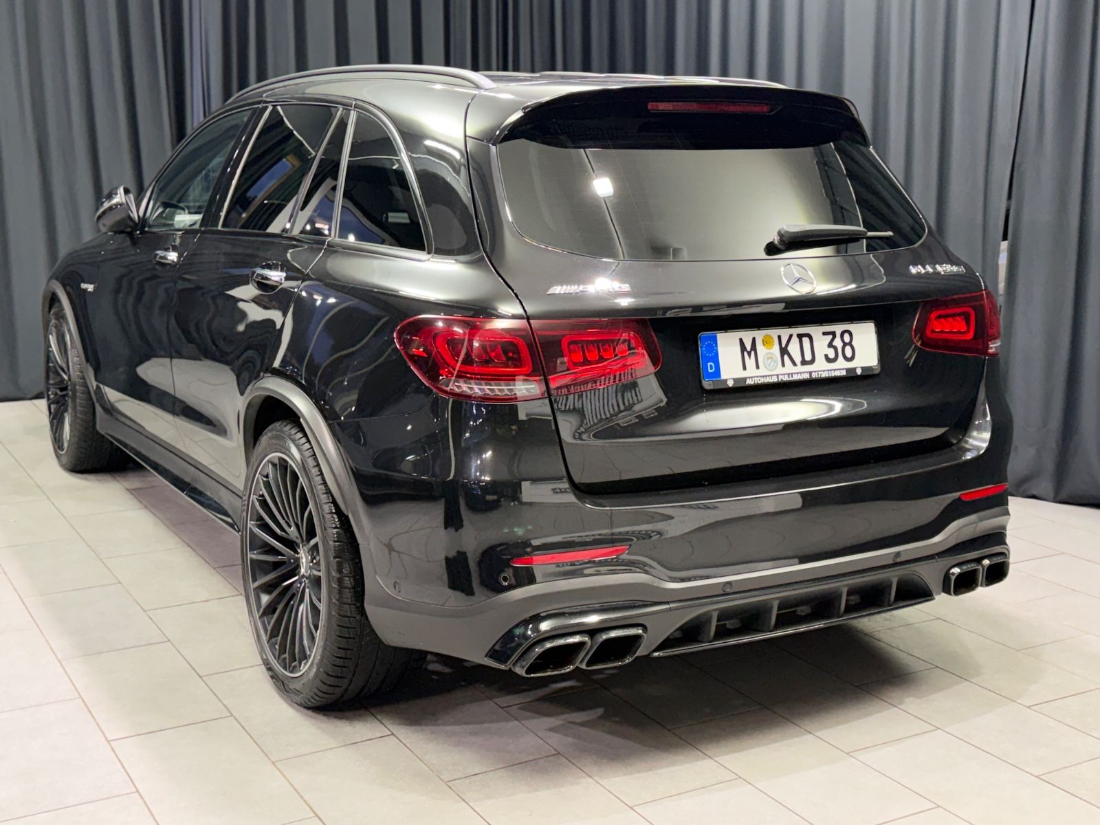 Fahrzeugabbildung Mercedes-Benz GLC 63 S AMG|BURMESTER|PANO|FACELIFT|CARBON|