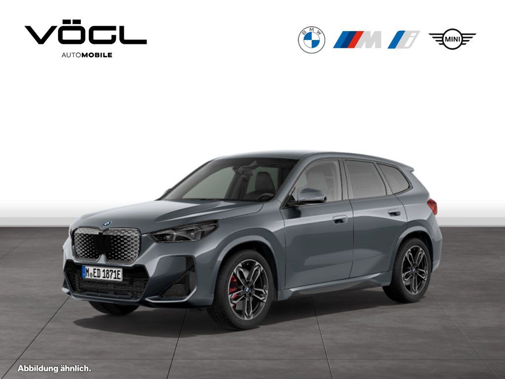 BMW iX1 xDrive30 M Sportpaket DAB LED Komfortzg.