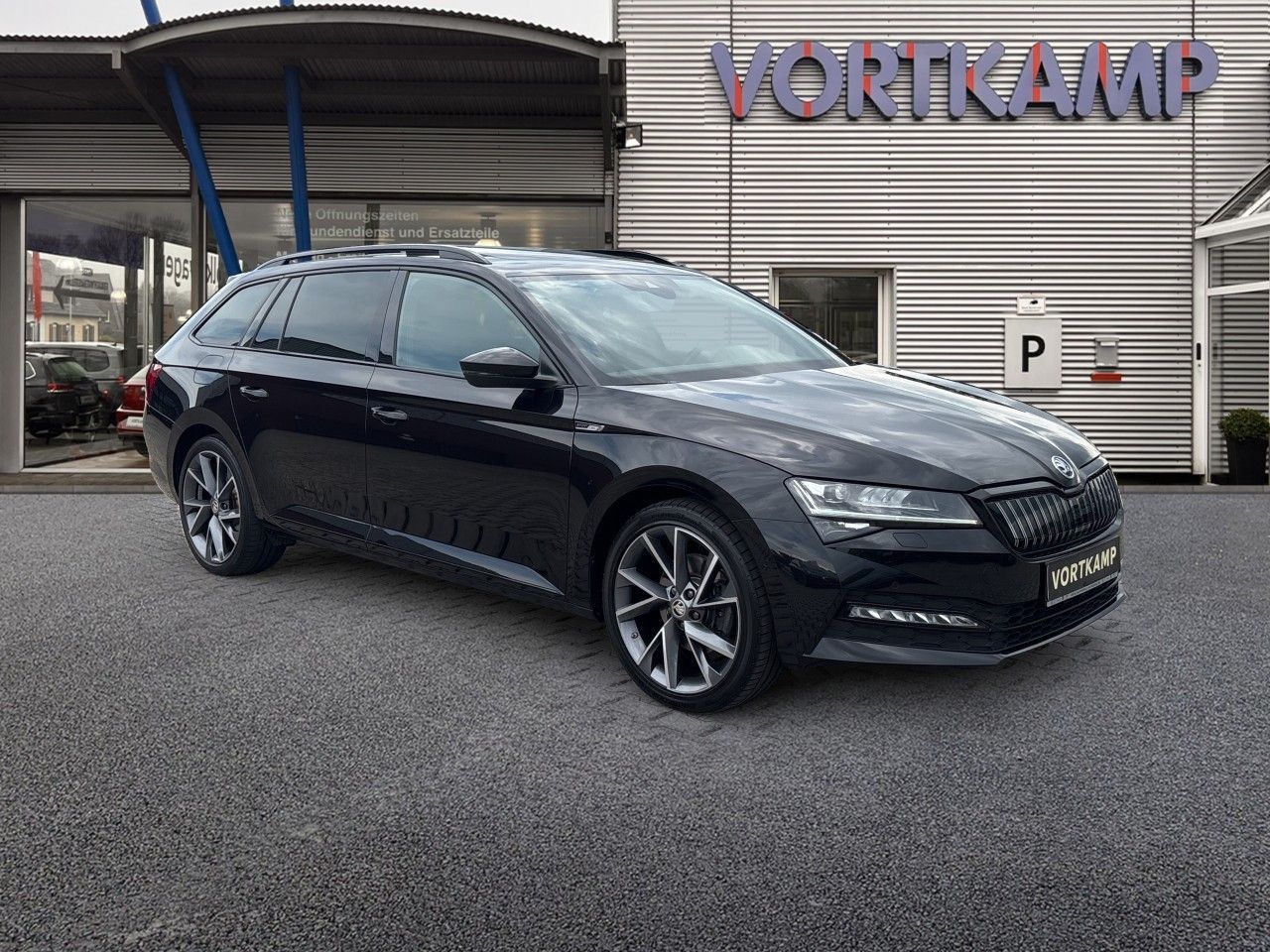 Skoda Superb Combi Sportline iV Pano/AHK/CANTON imagem 3