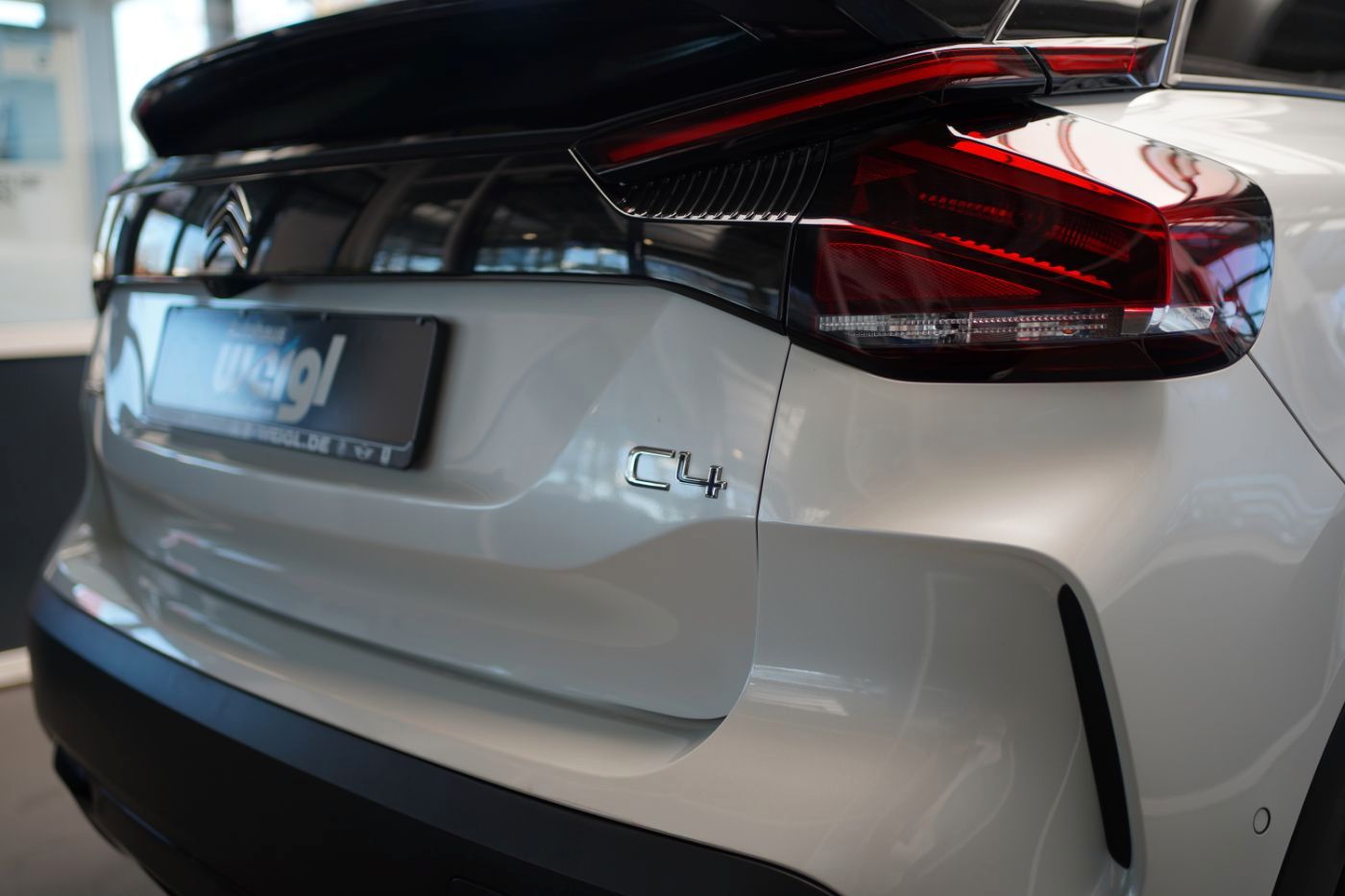 Fahrzeugabbildung Citroën C4 PureTech 130 Max Sitzheizung Navi DAB Klima