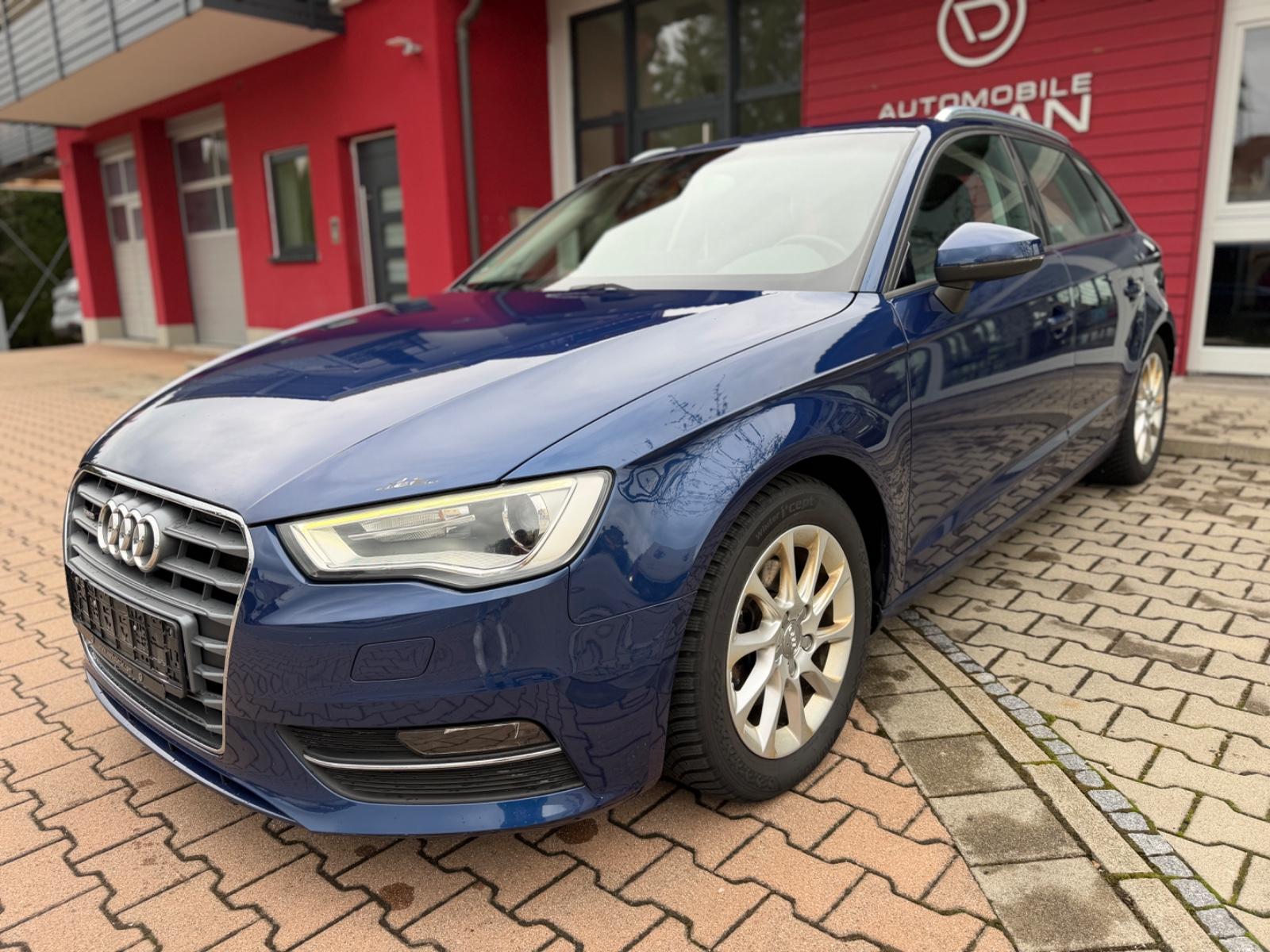 Audi A3 2.0 TDI cd Ambition Sportback Xenon*8xAlu*AHK