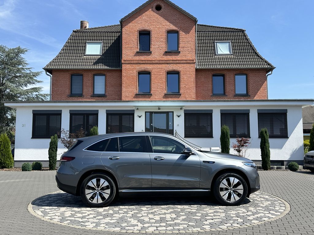 Image of Mercedes-Benz EQC
