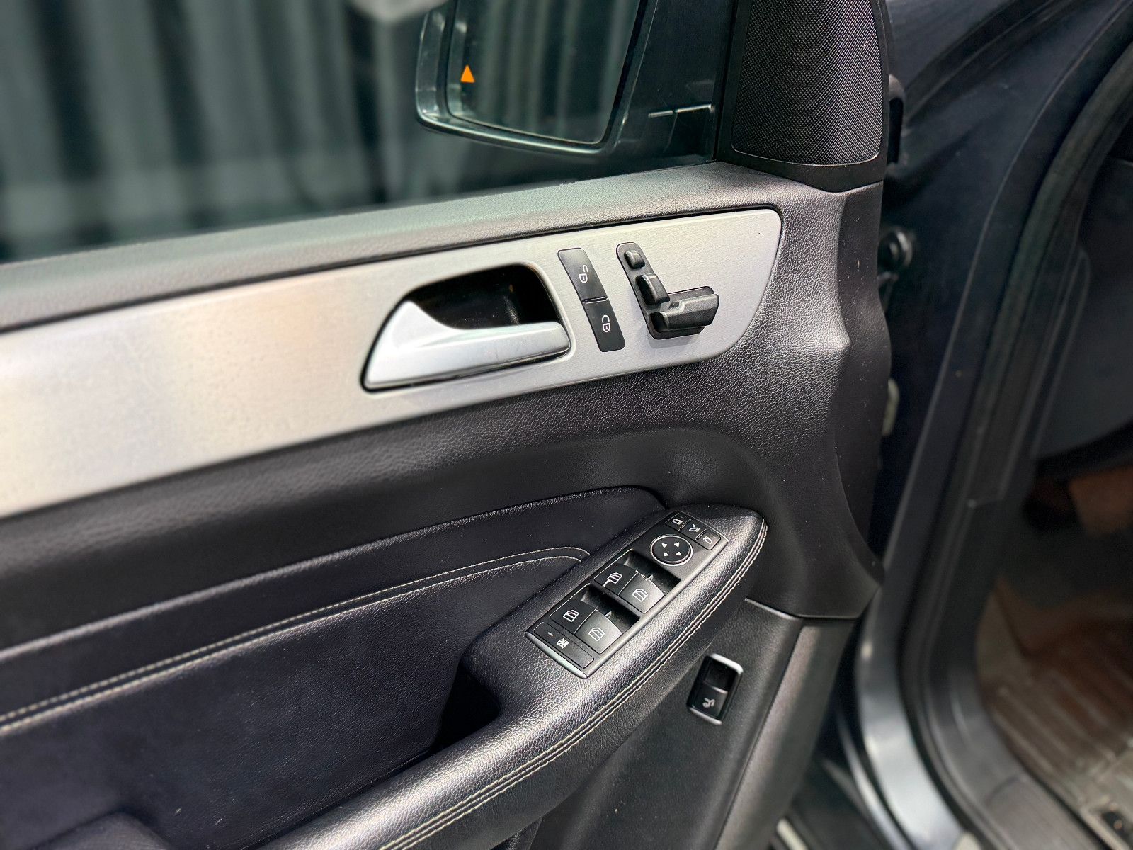 Fahrzeugabbildung Mercedes-Benz ML 350 4Matic |AHK|LUFT|PANO|U-FREI