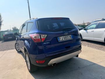 Ford Kuga - 4