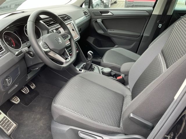 Tiguan 1.5 TSI ACTIVE NAVI TEL LED ACC Rückfahrk