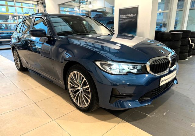 BMW 330e Touring Head-up