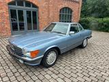 Mercedes-Benz 560 SL - blaue Mercedes-Benz 560