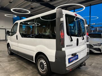 Renault Trafic Combi L1H1 2,7t  verglast*9- Sitzer*AHK*
