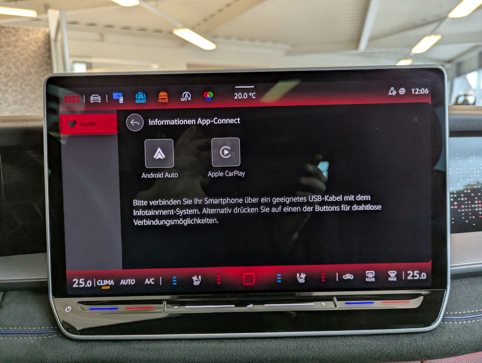 VW Tayron 2.0 R-Line Leder Launch Pano Black AHK 20 - Image 38