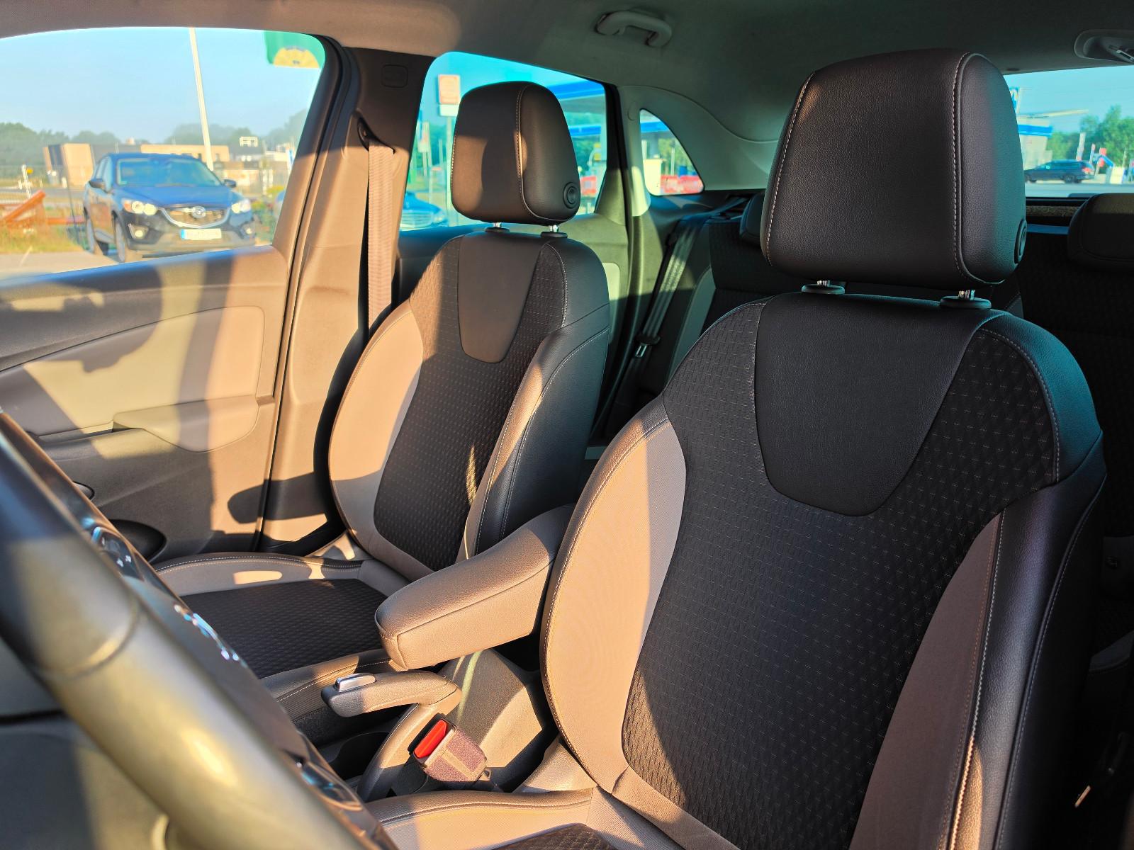 Opel Crossland (X) TÜV Neu/LED/AHK/CarPlay/Allwetter.