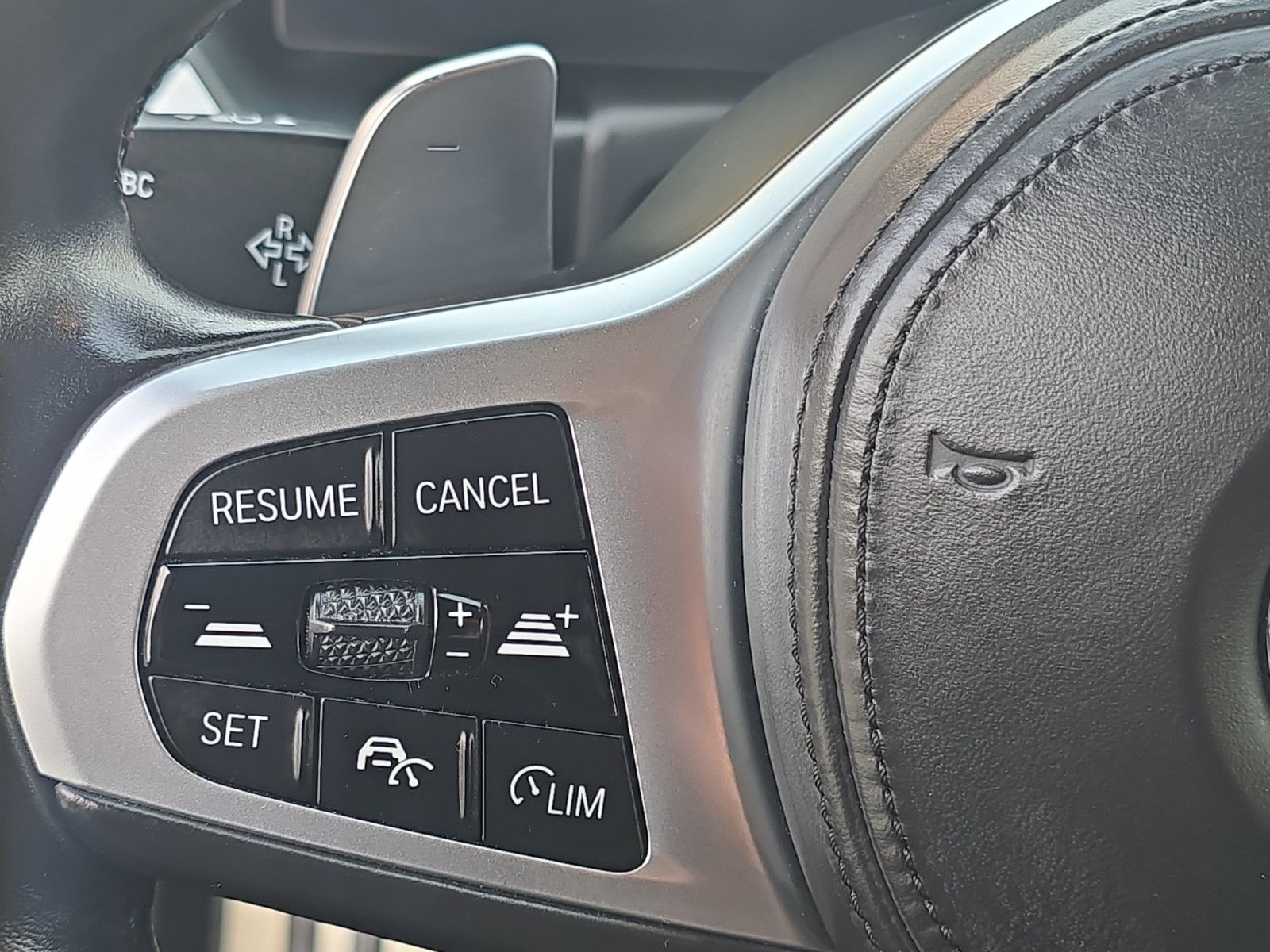 Fahrzeugabbildung BMW Touring 320i M-SPORT LC.PRO ACC ,Hifi,Carplay