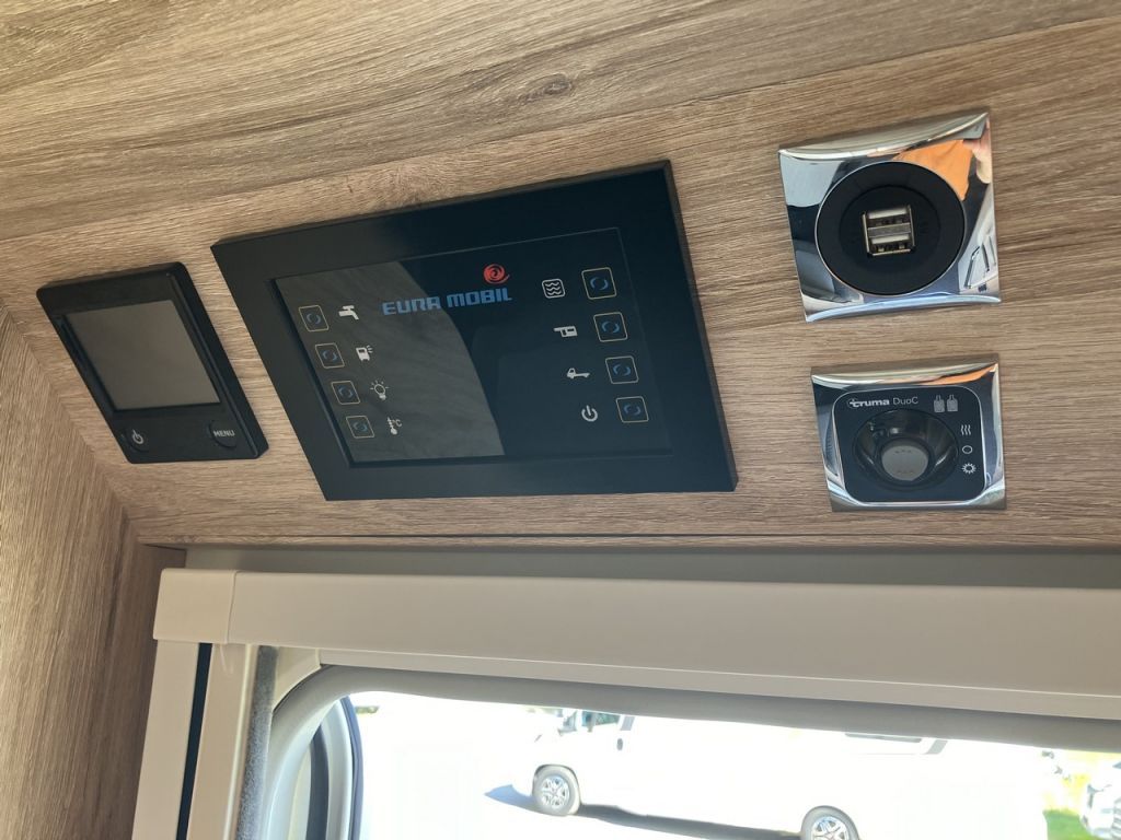 Fahrzeugabbildung Eura Mobil Profila T 696 EB YoungStar