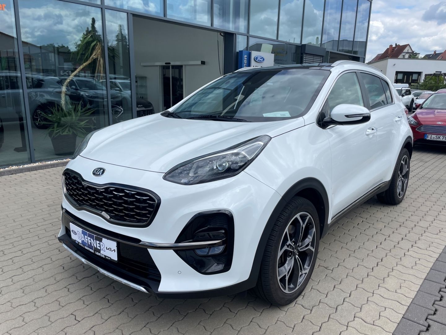 Fahrzeugabbildung Kia Sportage GT Line LED Schiebedach Kamera Volllede