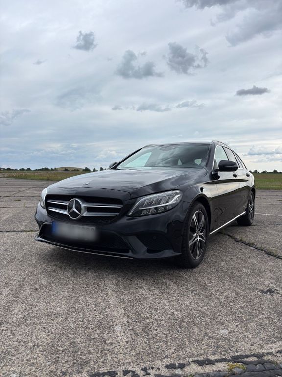 Image of Mercedes-Benz C 220