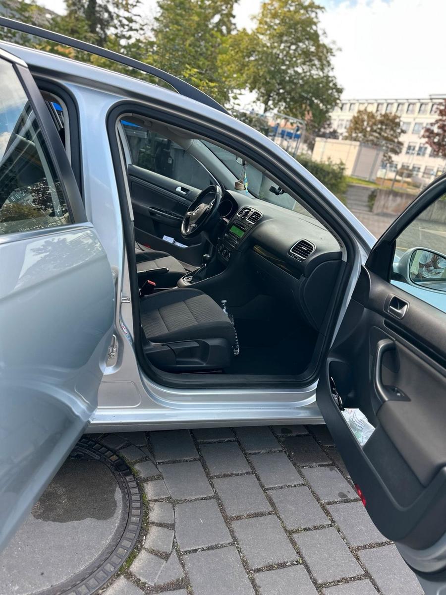 Volkswagen Golf 2011 — photo 12