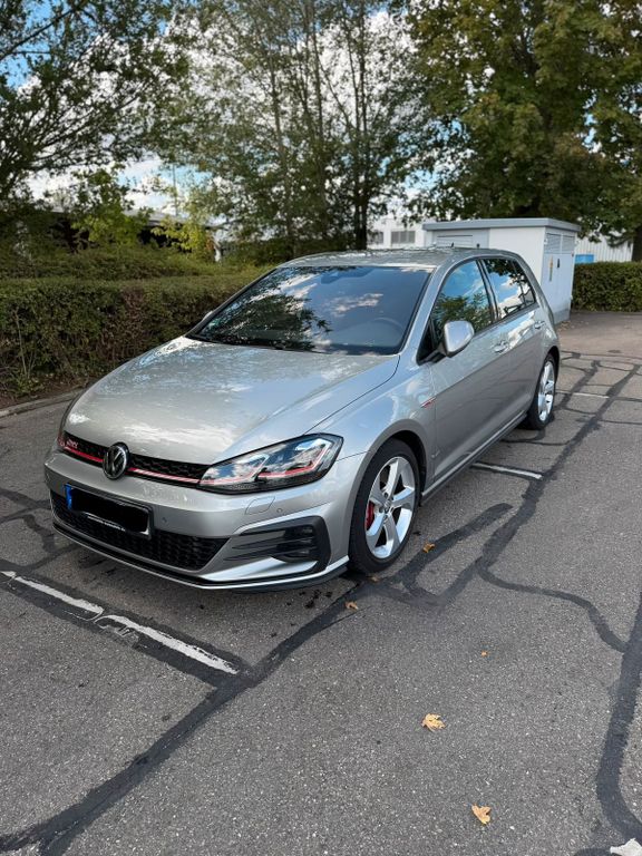 Image of Volkswagen Golf