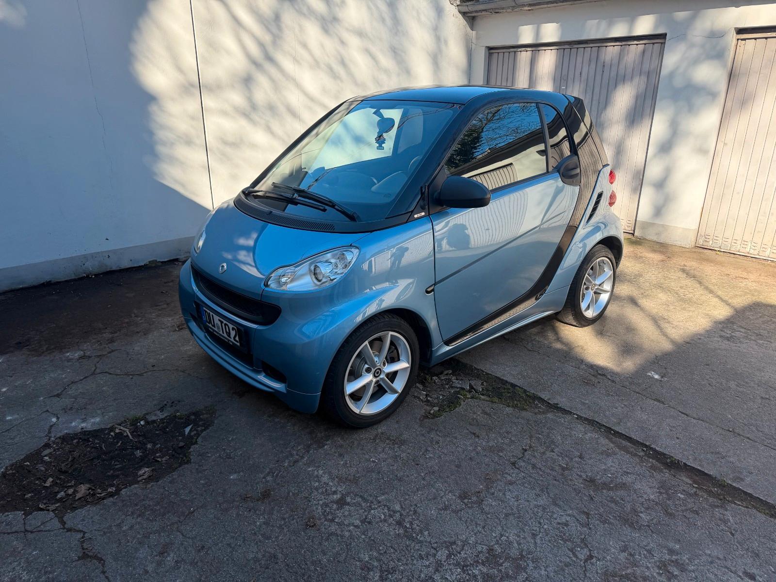 Smart ForTwo fortwo coupe 3 Hand Reifen Service neu