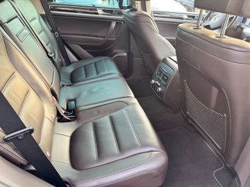 Bild 27 VW Touareg R-line*4Mo*Luftfederung*Leder*Navi*Pano*