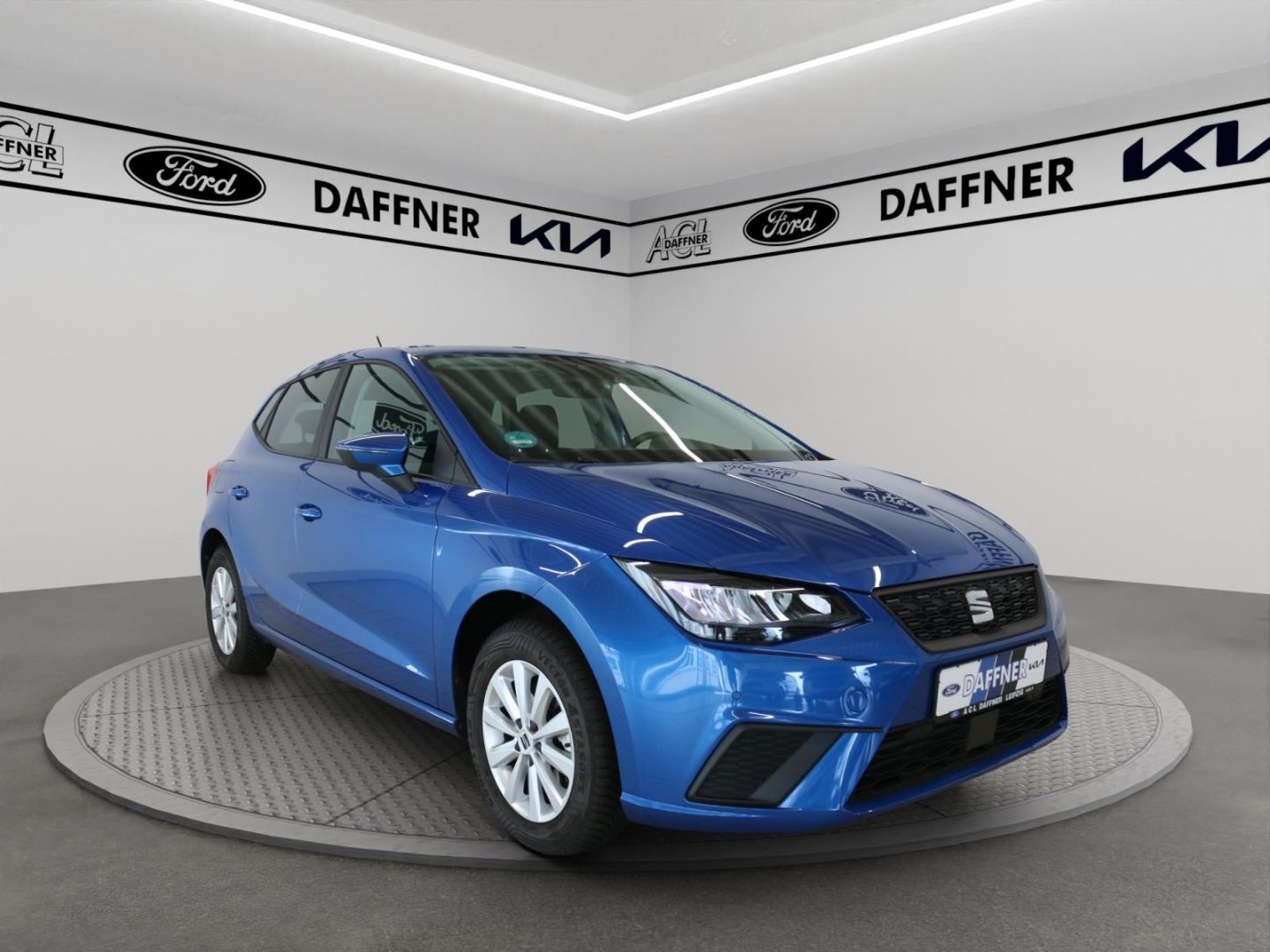 Fahrzeugabbildung SEAT Ibiza Style Navi Kamera LED Klimaautomatik Alu