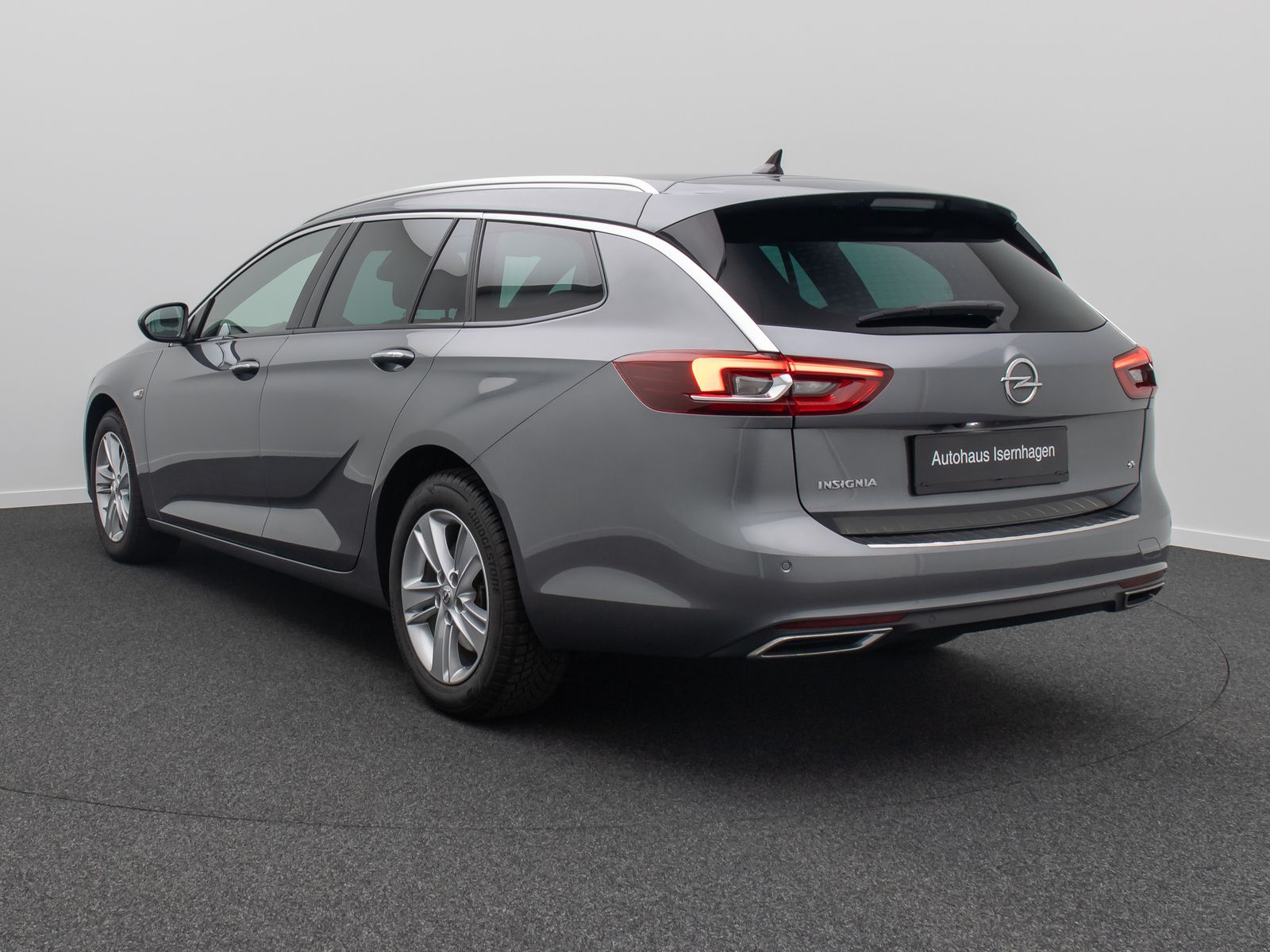 Fahrzeugabbildung Opel Insignia Innovation 4x4 Kamera FahrAssist Navi 1