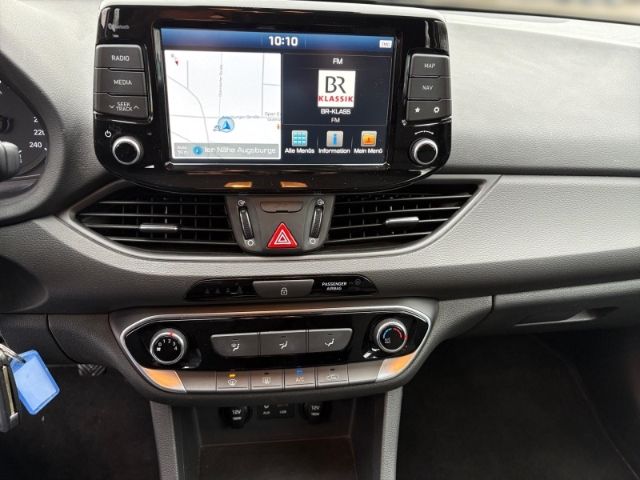 Fahrzeugabbildung Hyundai i30 Select SoKo Navi,Rückfahrkamera,Klimaanlage