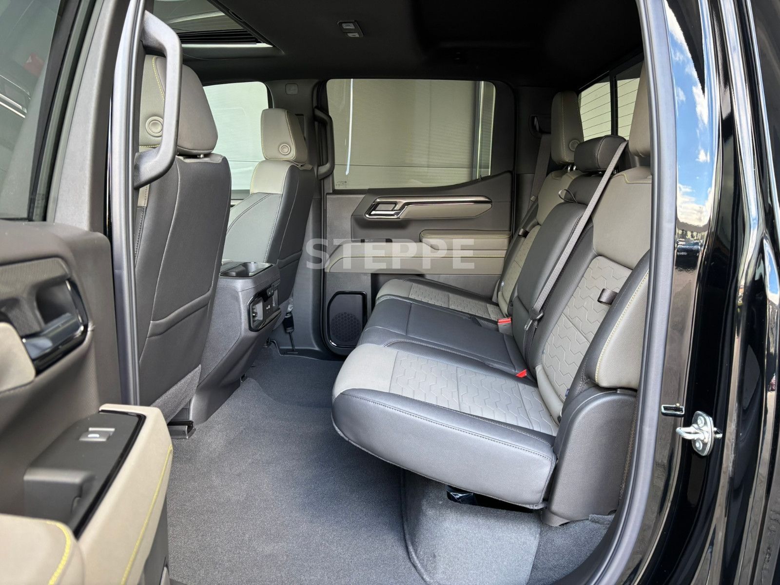 Chevrolet 2025 Silverado ZR2 6,2V8 Crewcab Tech-Pack. AHK