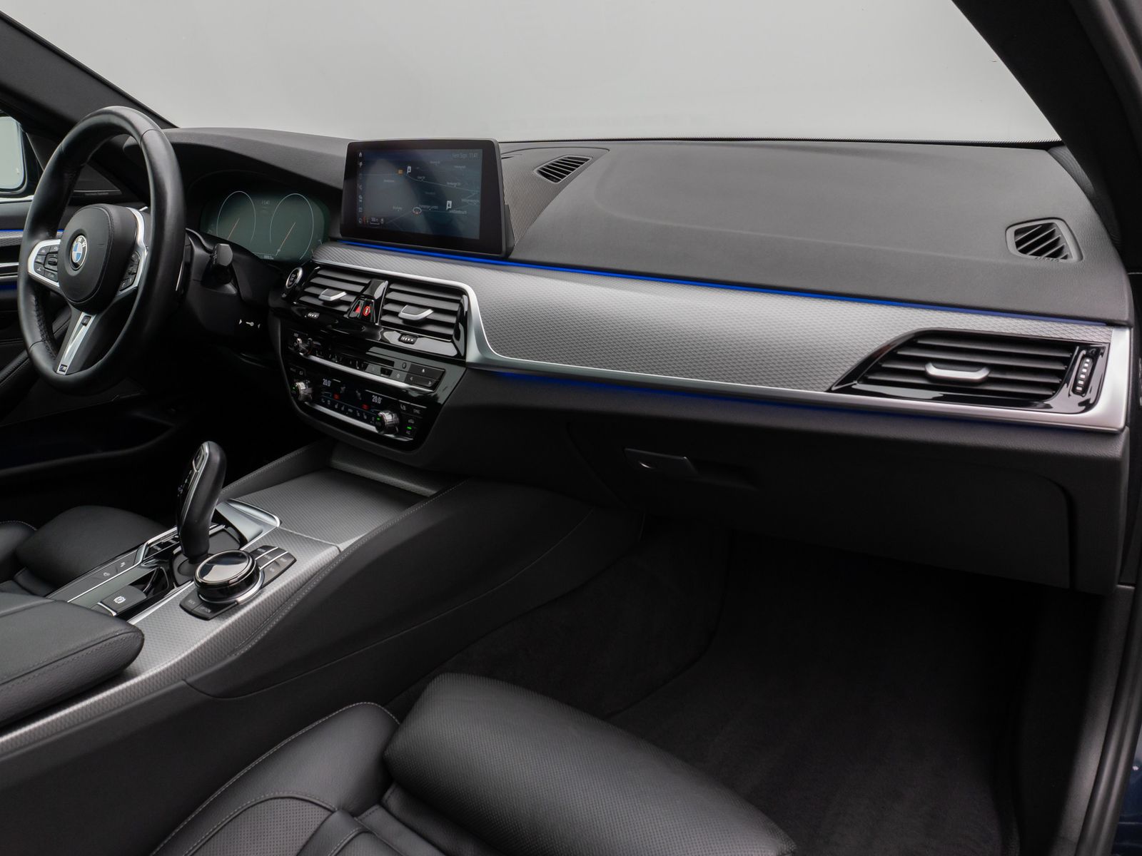 Fahrzeugabbildung BMW 540d xD M Sport Panorama 360°HUD SoftCl Massage