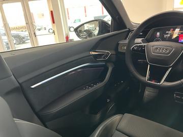 2025 AUDI Q8 E-TRON — миниатюра 15