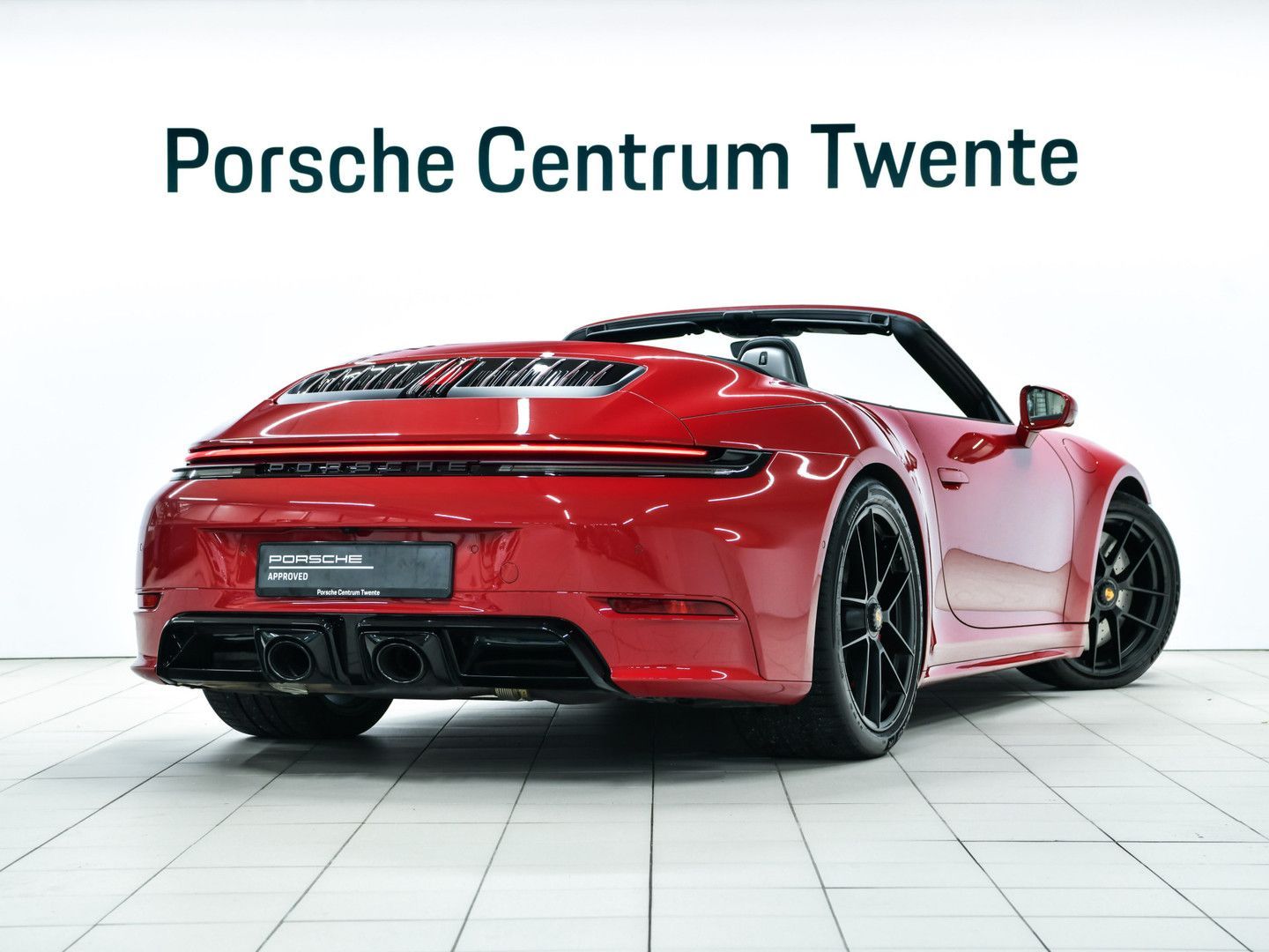 Porsche 992 Carrera 4 GTS Cabrio imagem 3